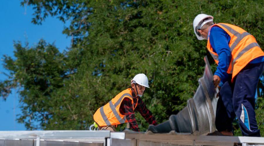 Professional residential roofers in Holly Bluff, MS